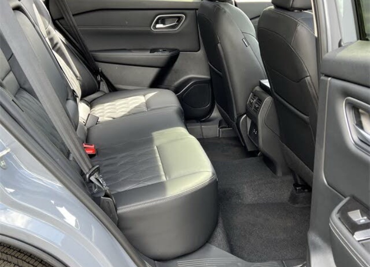 🚗 2025 Nissan Rogue Platinum AWD – Premium New SUV - Image 11