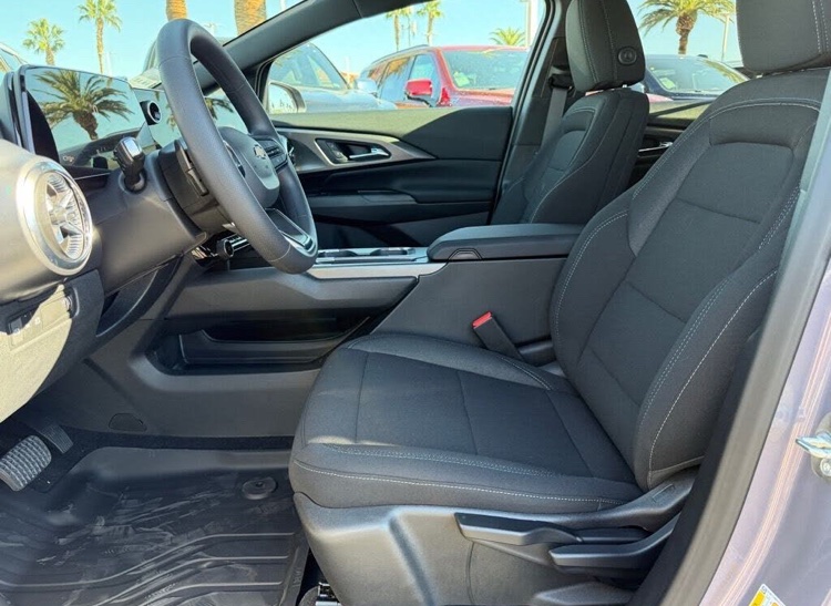 🚗 2026 Chevrolet Equinox EV LT 1 FWD - Image 4