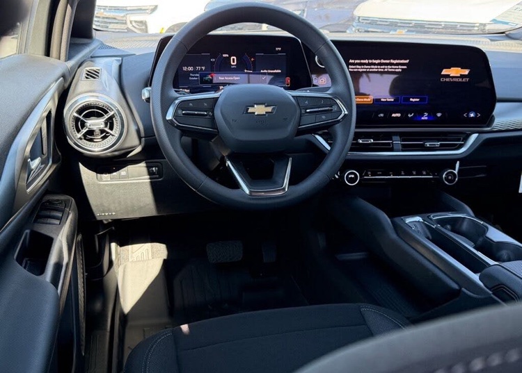 🚗 2026 Chevrolet Equinox EV LT 1 FWD - Image 6