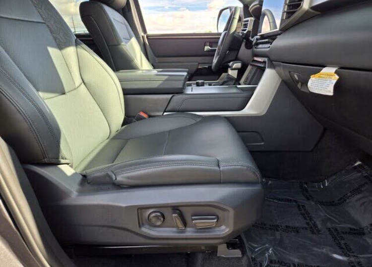 🚙 2025 Toyota Sequoia Limited 4WD – Powerful Hybrid SUV with Premium Comfort - Image 11