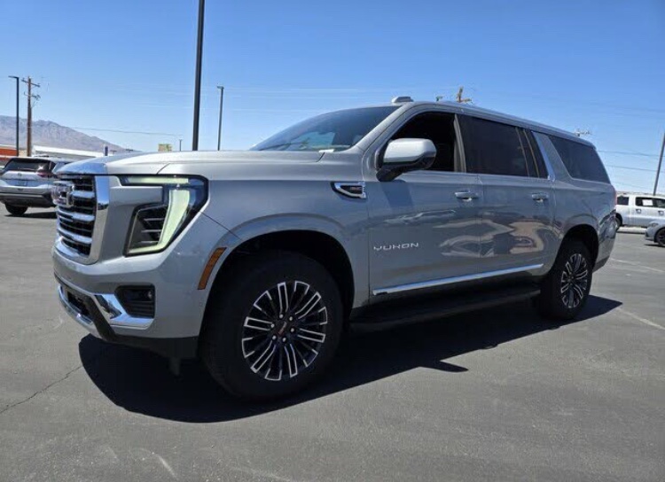 🚗 2025 GMC Yukon XL Elevation 4WD – Powerful, Spacious & Luxury SUV - Image 2