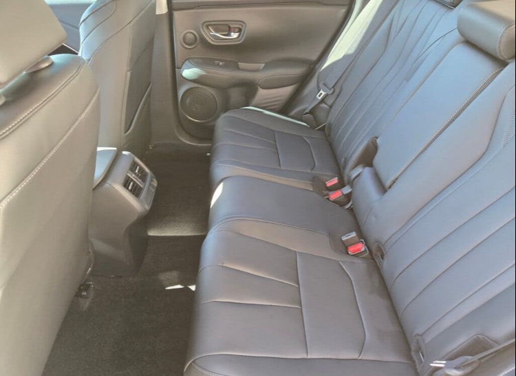 🚗 2025 Acura ADX FWD – Sleek, Efficient & Modern SUV - Image 14