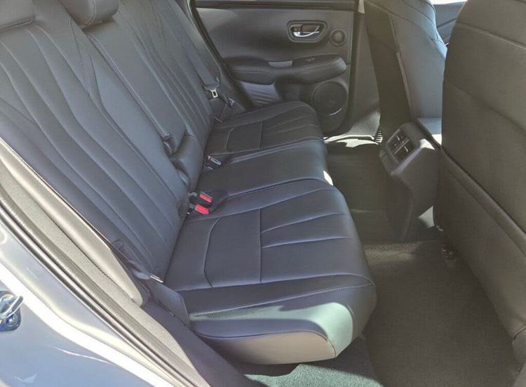 🚗 2025 Acura ADX FWD – Sleek, Efficient & Modern SUV - Image 18