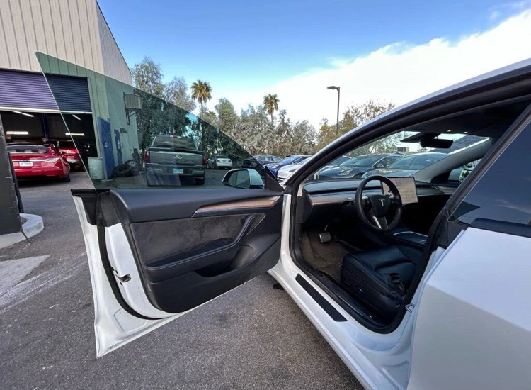 🚗 2021 Tesla Model 3 – Efficient & Modern Electric Sedan - Image 5