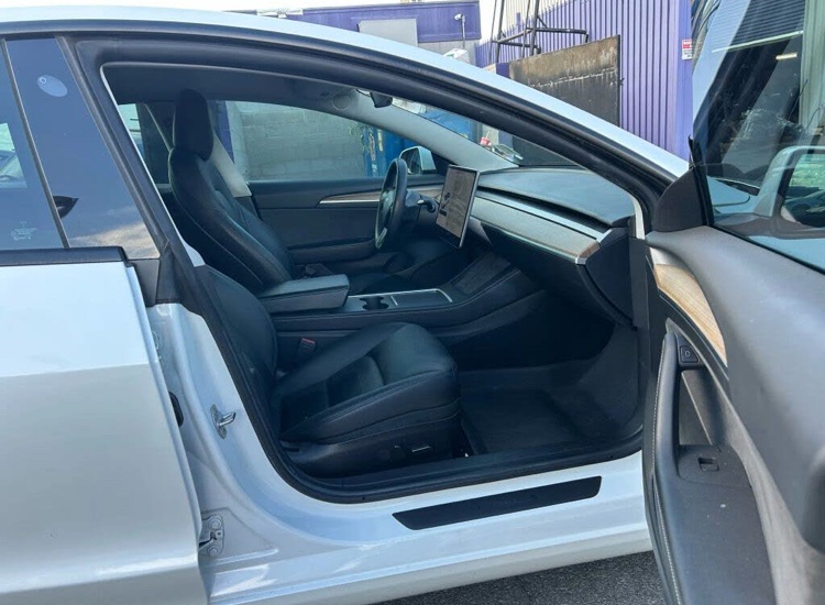 🚗 2021 Tesla Model 3 – Efficient & Modern Electric Sedan - Image 8