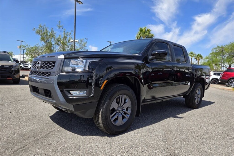 🚗 2025 Nissan Frontier SV – Rugged, Powerful & Built for Work and Adventure - Image 2