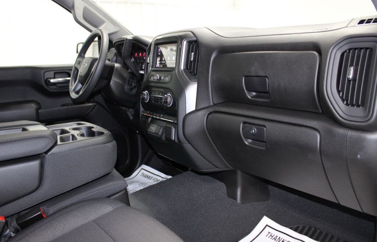 🚗 2024 Chevrolet Silverado 1500 Custom – 4WD Crew Cab Pickup - Image 12