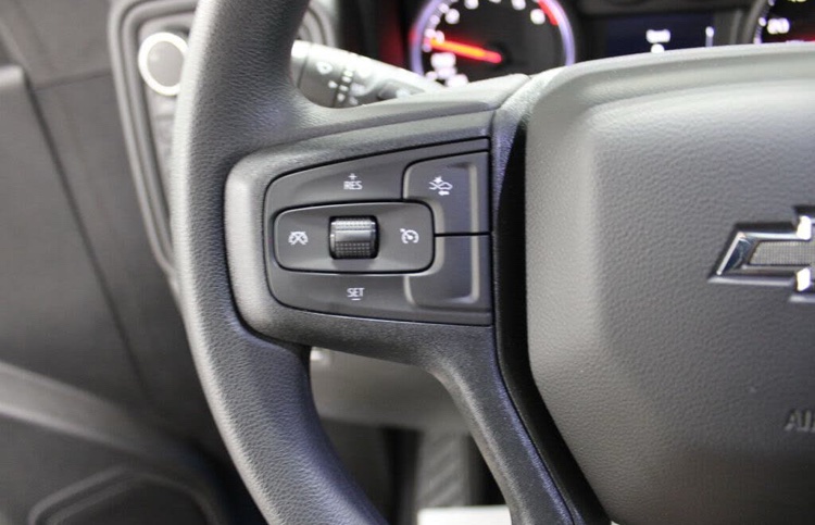 🚗 2024 Chevrolet Silverado 1500 Custom – 4WD Crew Cab Pickup - Image 16