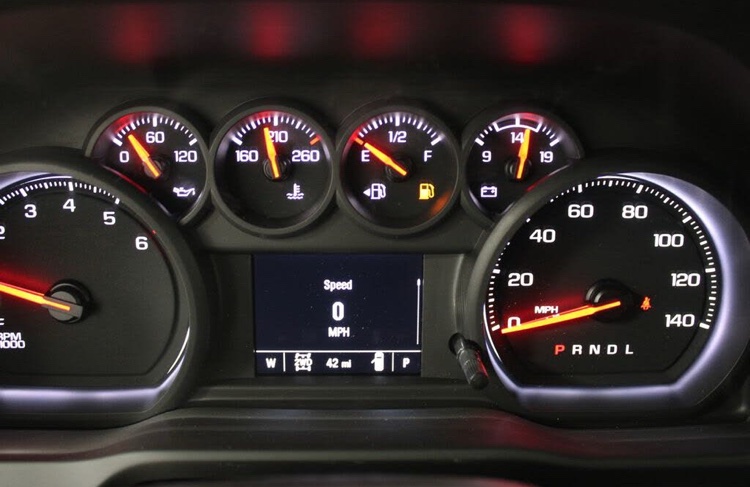 🚗 2024 Chevrolet Silverado 1500 Custom – 4WD Crew Cab Pickup - Image 17